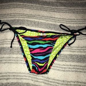 New O’neill Reversible Bikini Bottoms